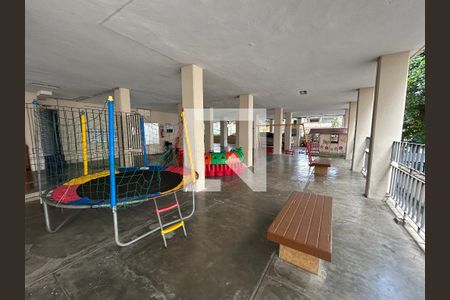 Apartamento para alugar com 75m², 3 quartos e sem vagaÁrea comum - Playground
