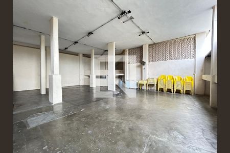 Apartamento para alugar com 75m², 3 quartos e sem vagaÁrea comum - Salão de festas