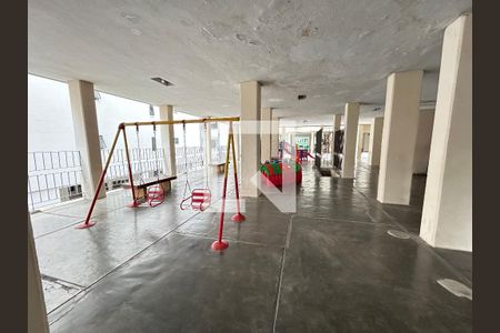 Apartamento para alugar com 75m², 3 quartos e sem vagaÁrea comum - Playground