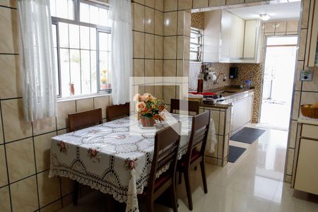 Casa à venda com 175m², 5 quartos e 2 vagasCozinha