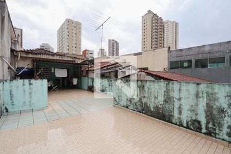 Casa à venda com 230m², 2 quartos e 1 vaga Casa à venda com 230m², 2 quartos e 1 vagaQuintal