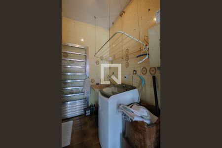 Casa à venda com 230m², 2 quartos e 1 vaga Casa à venda com 230m², 2 quartos e 1 vagaÁrea de serviço