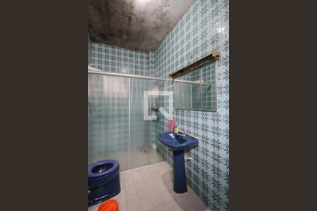 Casa à venda com 230m², 2 quartos e 1 vaga Casa à venda com 230m², 2 quartos e 1 vagaBanheiro