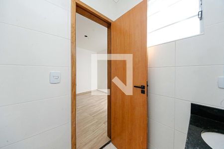 Banheiro Suíte 1 de casa de condomínio à venda com 2 quartos, 69m² em Vila Alpina, São Paulo