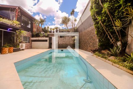 Apartamento para alugar com 150m², 2 quartos e sem vagaÁrea comum - Piscina