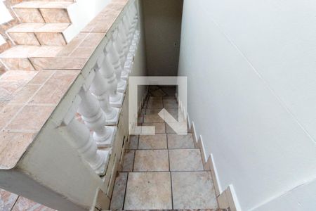 Casa para alugar com 50m², 1 quarto e 2 vagasEscada