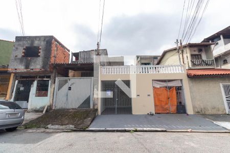 Casa para alugar com 50m², 1 quarto e 2 vagasFachada