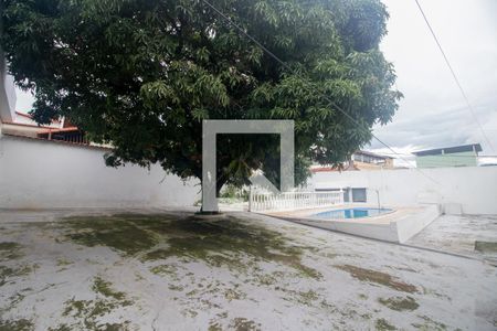 Casa à venda com 360m², 3 quartos e 3 vagas Casa à venda com 360m², 3 quartos e 3 vagasQuintal