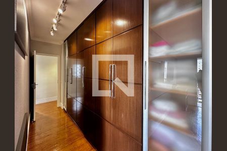 Apartamento à venda com 170m², 3 quartos e 3 vagasCloset Suíte 1