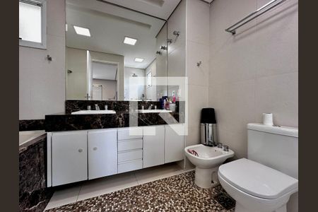 Apartamento à venda com 170m², 3 quartos e 3 vagasBanheiro Suíte 1