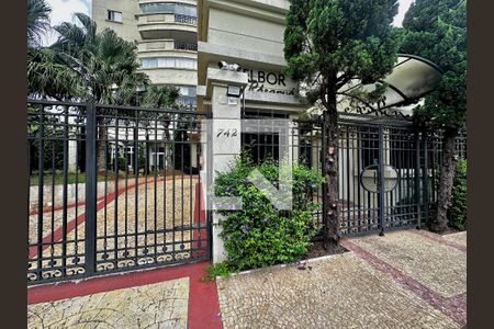 Apartamento à venda com 170m², 3 quartos e 3 vagasFachada