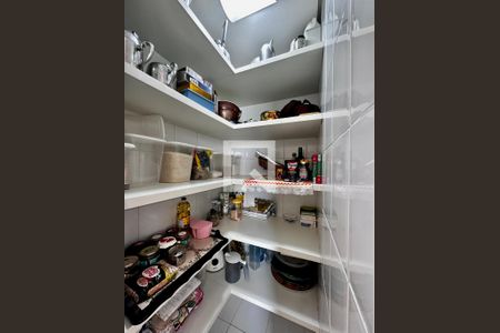 Apartamento à venda com 170m², 3 quartos e 3 vagasDespensa