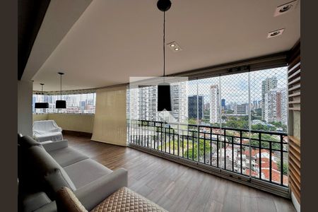 Apartamento à venda com 170m², 3 quartos e 3 vagasSacada