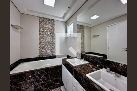 Apartamento à venda com 170m², 3 quartos e 3 vagasBanheiro Suíte 1