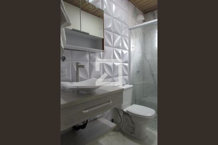Banheiro de apartamento para alugar com 1 quarto, 32m² em Jardim Ivana, São Paulo