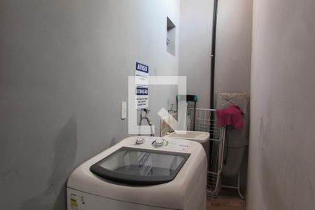 Lavanderia comunitária de apartamento para alugar com 1 quarto, 32m² em Jardim Ivana, São Paulo