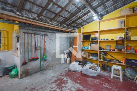 Casa à venda com 200m², 3 quartos e 3 vagasÁrea de Serviço e Depósito