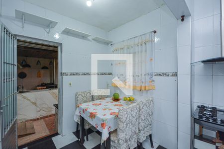 Casa à venda com 200m², 3 quartos e 3 vagasCozinha