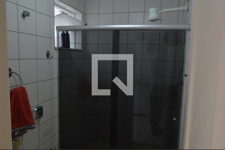 Casa de condomínio à venda com 210m², 4 quartos e 2 vagasBanheiro de Serviço