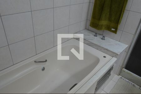 Casa de condomínio à venda com 210m², 4 quartos e 2 vagasBanheiro da Suíte 1