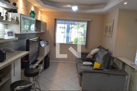 Sala de casa de condomínio à venda com 4 quartos, 210m² em Jacarepaguá, Rio de Janeiro