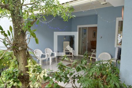 Casa de condomínio à venda com 210m², 4 quartos e 2 vagasÁrea Gourmet