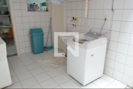 Casa de condomínio à venda com 210m², 4 quartos e 2 vagasÁrea de Serviço