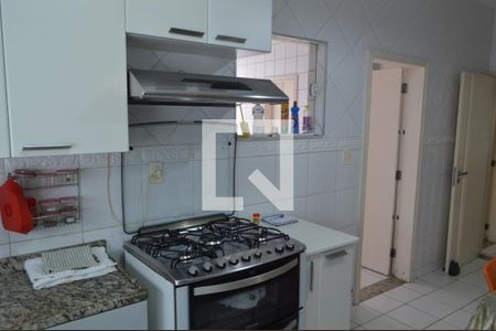 Casa de condomínio à venda com 210m², 4 quartos e 2 vagasCozinha