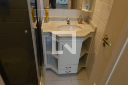 Casa de condomínio à venda com 210m², 4 quartos e 2 vagasBanheiro da Suíte 2