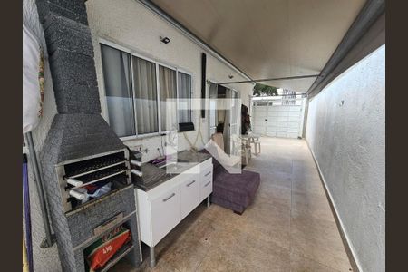 Casa à venda com 125m², 2 quartos e 2 vagas Casa à venda com 125m², 2 quartos e 2 vagasQuintal