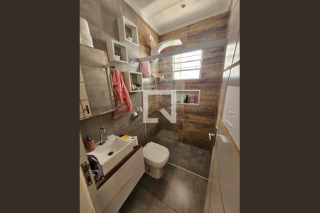 Casa à venda com 125m², 2 quartos e 2 vagas Casa à venda com 125m², 2 quartos e 2 vagasBanheiro