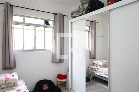 Casa à venda com 200m², 2 quartos e 2 vagasEdícula - Quarto