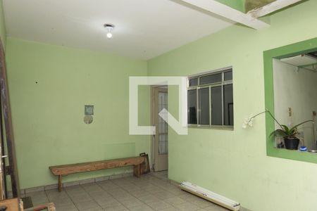 Casa à venda com 200m², 2 quartos e 2 vagasQuintal