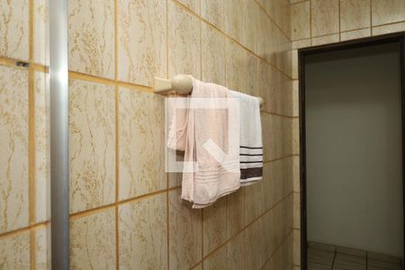 Casa à venda com 200m², 2 quartos e 2 vagasBanheiro 1