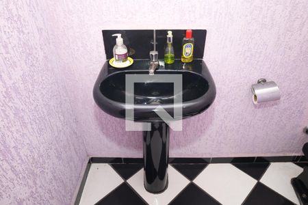 Casa à venda com 200m², 2 quartos e 2 vagasBanheiro 2