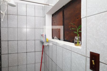 Casa à venda com 200m², 2 quartos e 2 vagasEdícula - Banheiro