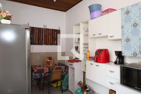 Casa à venda com 200m², 2 quartos e 2 vagasEdícula - Cozinha