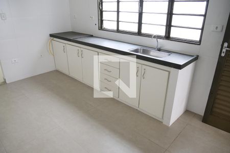 Casa para alugar com 320m², 4 quartos e 6 vagasCozinha