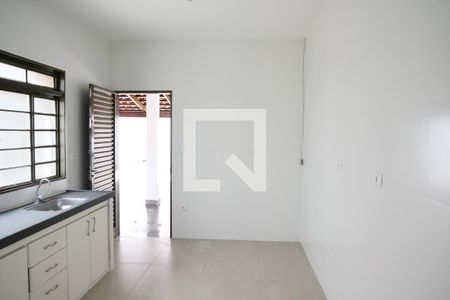 Casa para alugar com 320m², 4 quartos e 6 vagasCozinha