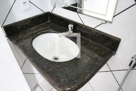 Casa para alugar com 320m², 4 quartos e 6 vagasBanheiro do Quarto 4