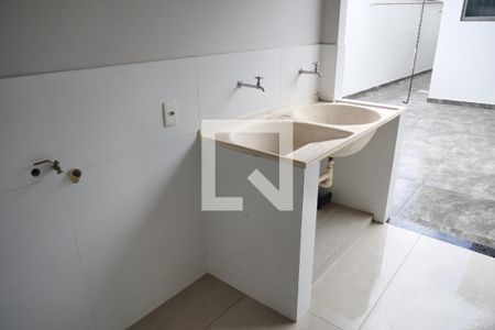 Casa para alugar com 320m², 4 quartos e 6 vagasÁrea de Serviço