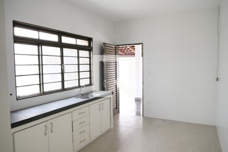 Casa para alugar com 320m², 4 quartos e 6 vagasCozinha