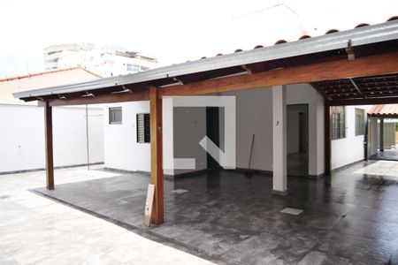 Casa para alugar com 320m², 4 quartos e 6 vagasVaranda