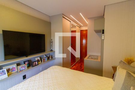 Apartamento à venda com 136m², 3 quartos e 3 vagas Apartamento à venda com 136m², 3 quartos e 3 vagasSuíte 1