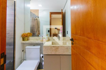 Apartamento à venda com 136m², 3 quartos e 3 vagas Apartamento à venda com 136m², 3 quartos e 3 vagasBanheiro da Suíte 1