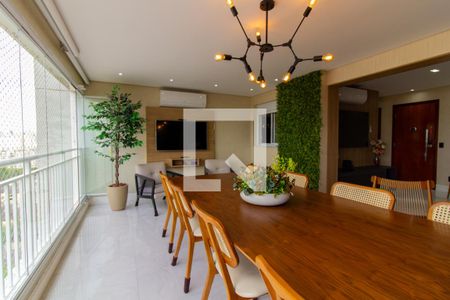 Apartamento à venda com 136m², 3 quartos e 3 vagas Apartamento à venda com 136m², 3 quartos e 3 vagasÁrea Gourmet / Sala de Jantar