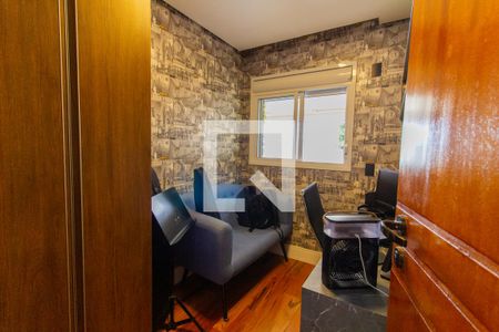 Apartamento à venda com 136m², 3 quartos e 3 vagas Apartamento à venda com 136m², 3 quartos e 3 vagasEscritório