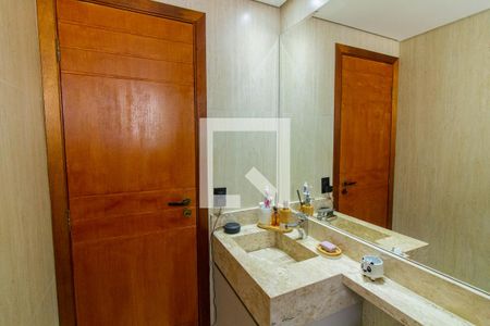 Apartamento à venda com 136m², 3 quartos e 3 vagas Apartamento à venda com 136m², 3 quartos e 3 vagasBanheiro da Suíte 2