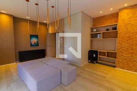 Apartamento à venda com 136m², 3 quartos e 3 vagas Apartamento à venda com 136m², 3 quartos e 3 vagasCinema