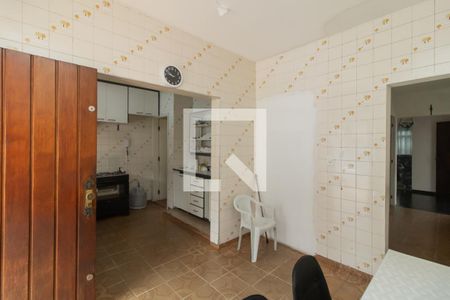 Casa à venda com 400m², 4 quartos e 2 vagasCozinha